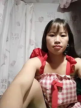Snapshot of Yo-must chatting on June 10, 8:21 pm Yo-must online show from June 10, 8:21 pm