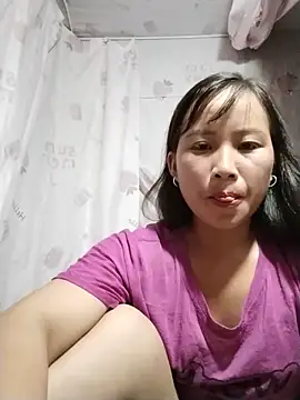 Snapshot of Yo-must chatting on June 8, 5:41 am Yo-must online show from June 8, 5:41 am