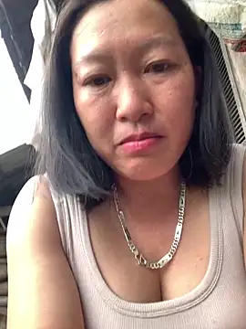 Snapshot of candy-beo chatting on April 19, 8:04 am candy-beo online show from April 19, 8:04 am