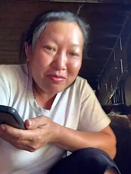 candy-beo online show from April 12, 7:55 am