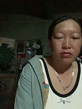 Snapshot of candy-beo chatting on May 6, 8:35 pm candy-beo online show from May 6, 8:35 pm