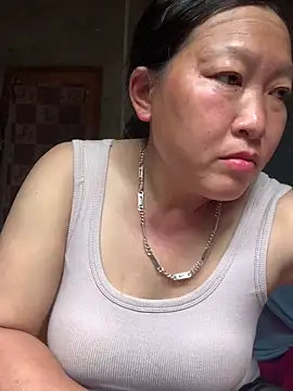 Snapshot of candy-beo chatting on May 15, 3:37 am candy-beo online show from May 15, 3:37 am