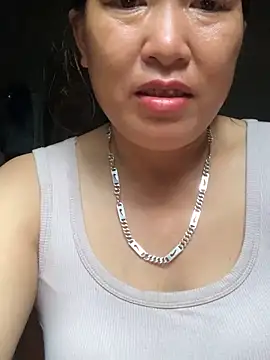 Snapshot of candy-beo chatting on May 15, 11:47 pm candy-beo online show from May 15, 11:47 pm