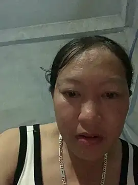 Snapshot of candy-beo chatting on May 12, 1:17 pm candy-beo online show from May 12, 1:17 pm
