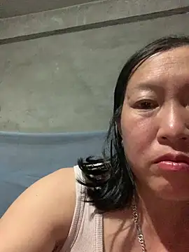 Snapshot of candy-beo chatting on April 30, 1:51 pm candy-beo online show from April 30, 1:51 pm