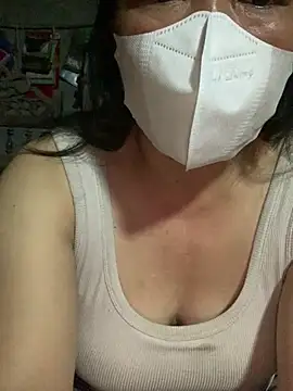 Snapshot of candy-beo chatting on July 6, 1:51 pm candy-beo online show from July 6, 1:51 pm