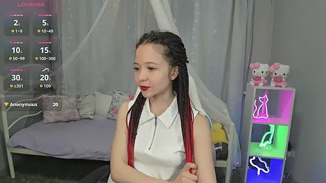 OliviaRice online show from April 6, 11:00 am