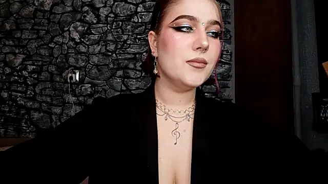 E thie online show from April 6, 1:12 pm