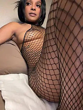 AreeAmor online show from April 14, 10:20 am