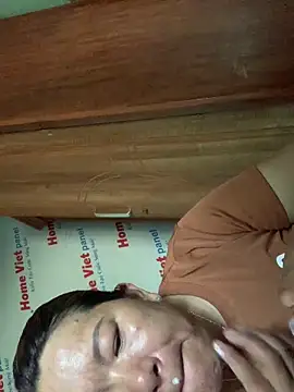 Snapshot of __Evelyn__ chatting on May 7, 1:21 am Evelyn online show from May 7, 1:21 am