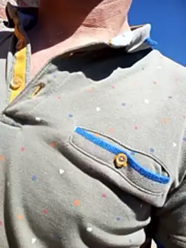 Snapshot of mecaloco chatting on April 6, 11:22 am mecaloco online show from April 6, 11:22 am