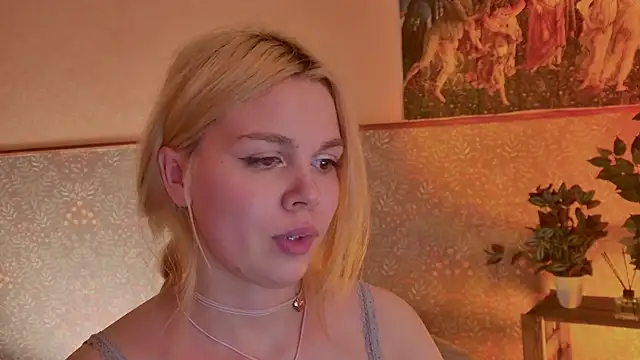 ScarletMarnei online show from May 17, 3:23 pm