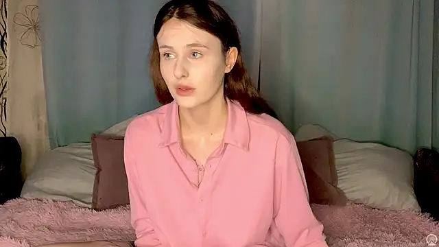 Snapshot of NessBarre chatting on June 8, 7:36 pm NessBarre online show from June 8, 7:36 pm