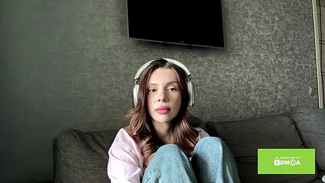 anycamx online show from April 13, 6:28 am