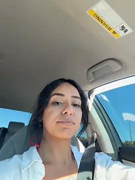 Controllercutie online show from May 4, 8:44 pm