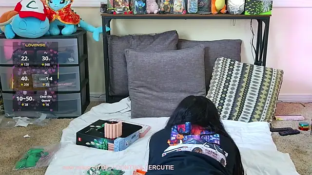 Controllercutie online show from May 21, 2:58 pm