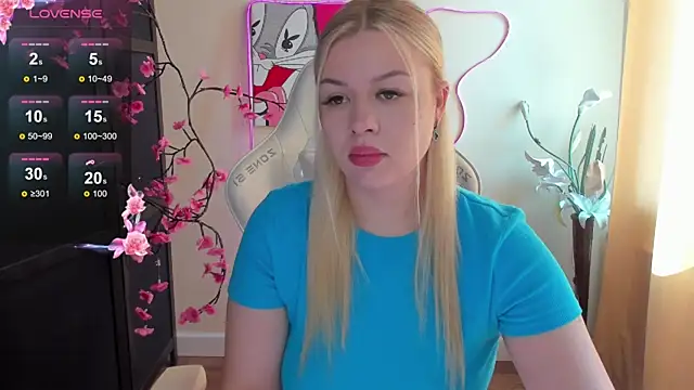 AmeliePeach online show from June 16, 2:00 am