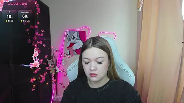 AmeliePeach online show from April 6, 1:45 am