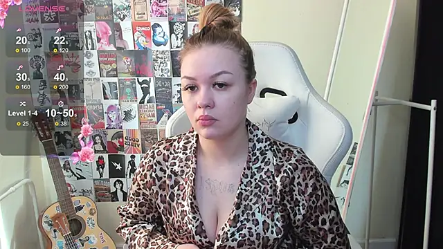 AmeliePeach online show from May 1, 1:43 am