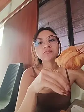 Leticia Hinkley  online show from May 13, 12:56 pm