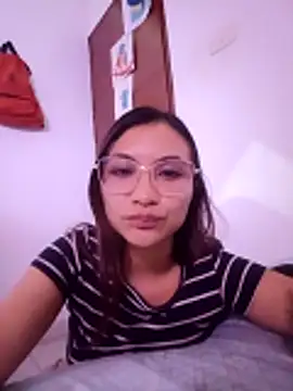 Leticia Hinkley  online show from April 14, 11:43 pm