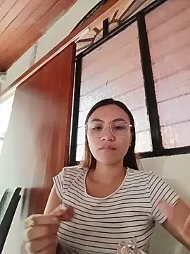 Leticia Hinkley  online show from May 14, 1:19 pm