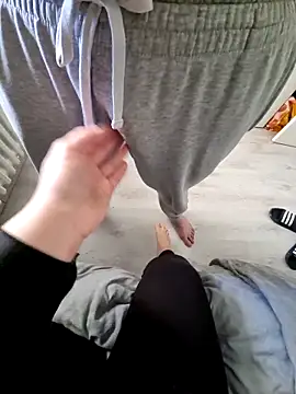 LadyLeni online show from April 7, 2:19 pm