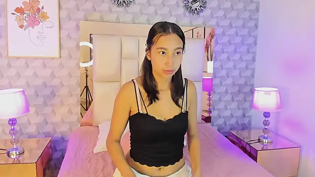 Amber Ashfang online show from April 25, 11:02 am