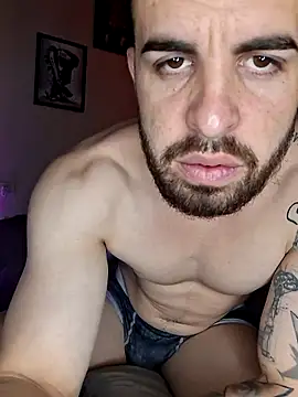Snapshot of leoxxxgato chatting on May 13, 12:06 am leoxxxgato online show from May 13, 12:06 am