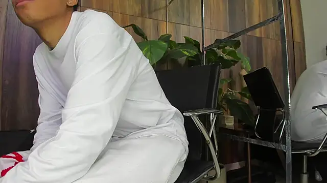 AndySinss online show from April 28, 11:25 am