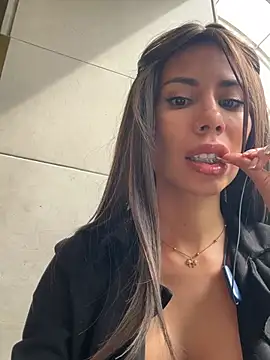 AlmaSajor  online show from April 13, 2:10 pm