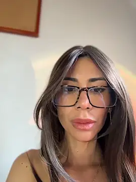 AlmaSajor  online show from April 17, 1:47 pm