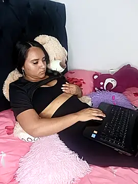 Valentina Narvaez online show from April 14, 8:14 pm