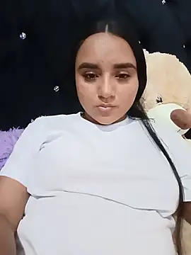 Snapshot of Valentina_Narvaez chatting on June 19, 6:14 pm Valentina Narvaez online show from June 19, 6:14 pm