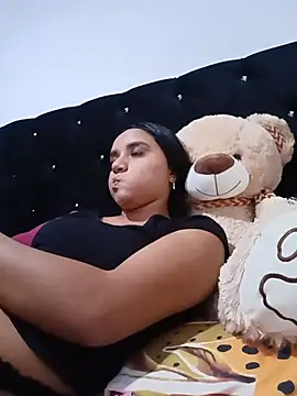 Snapshot of Valentina_Narvaez chatting on July 9, 7:35 pm Valentina Narvaez online show from July 9, 7:35 pm