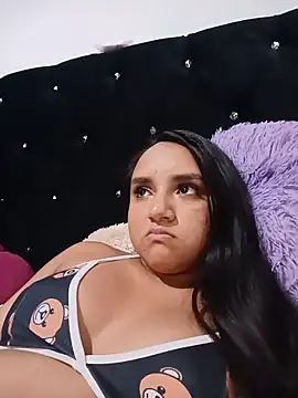 Snapshot of Valentina_Narvaez chatting on June 6, 7:30 pm Valentina Narvaez online show from June 6, 7:30 pm