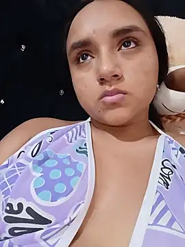 Snapshot of Valentina_Narvaez chatting on June 13, 6:06 pm Valentina Narvaez online show from June 13, 6:06 pm