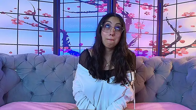 sweetlyundone online show from April 22, 8:04 pm