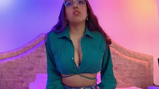 sweetlyundone online show from April 5, 7:20 pm