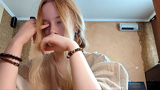 KateVibe 01 online show from May 11, 1:18 am