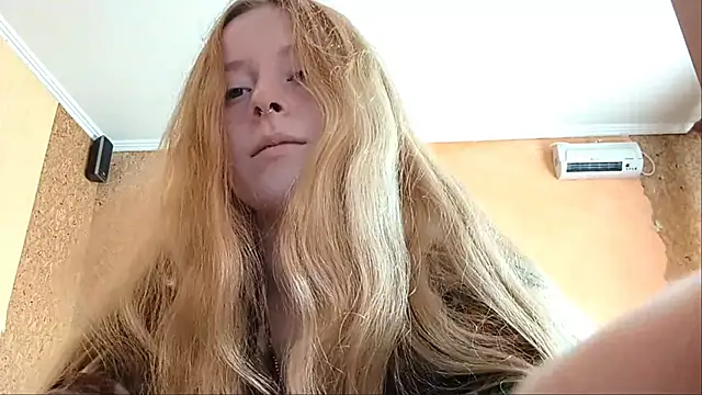 KateVibe 01 online show from June 14, 11:39 pm