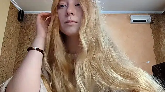 KateVibe 01 online show from May 15, 4:21 am