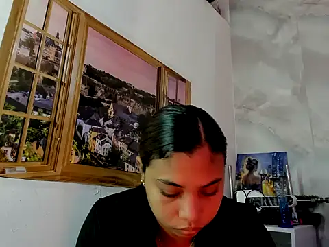 EllyBloom online show from April 14, 1:38 pm