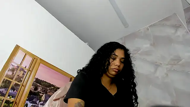 EllyBloom online show from June 25, 1:05 pm