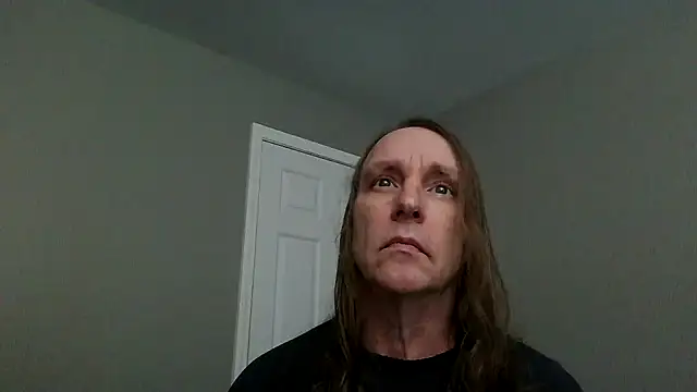 Snapshot of Magnus_Luv chatting on May 26, 8:18 pm Magnus Luv online show from May 26, 8:18 pm