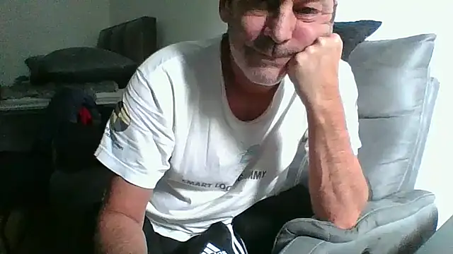 Snapshot of CanCumALot chatting on May 31, 12:44 pm CanCumALot online show from May 31, 12:44 pm
