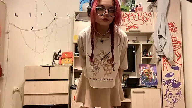 RedHeadCat online show from April 4, 11:22 pm