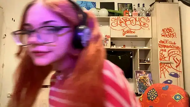 RedHeadCat online show from April 21, 10:16 pm