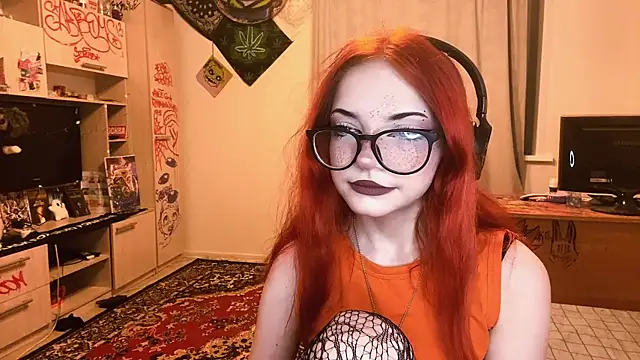 RedHeadCat online show from May 14, 10:18 pm