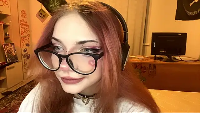 RedHeadCat online show from May 8, 6:23 pm